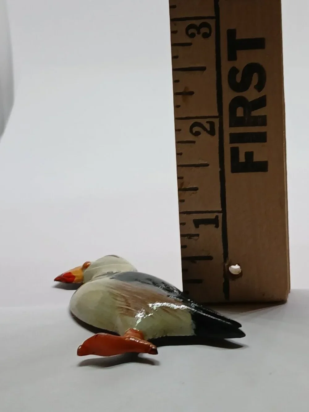Vintage hand-painted Resin Puffin refrigerator magnet Made in CHINA